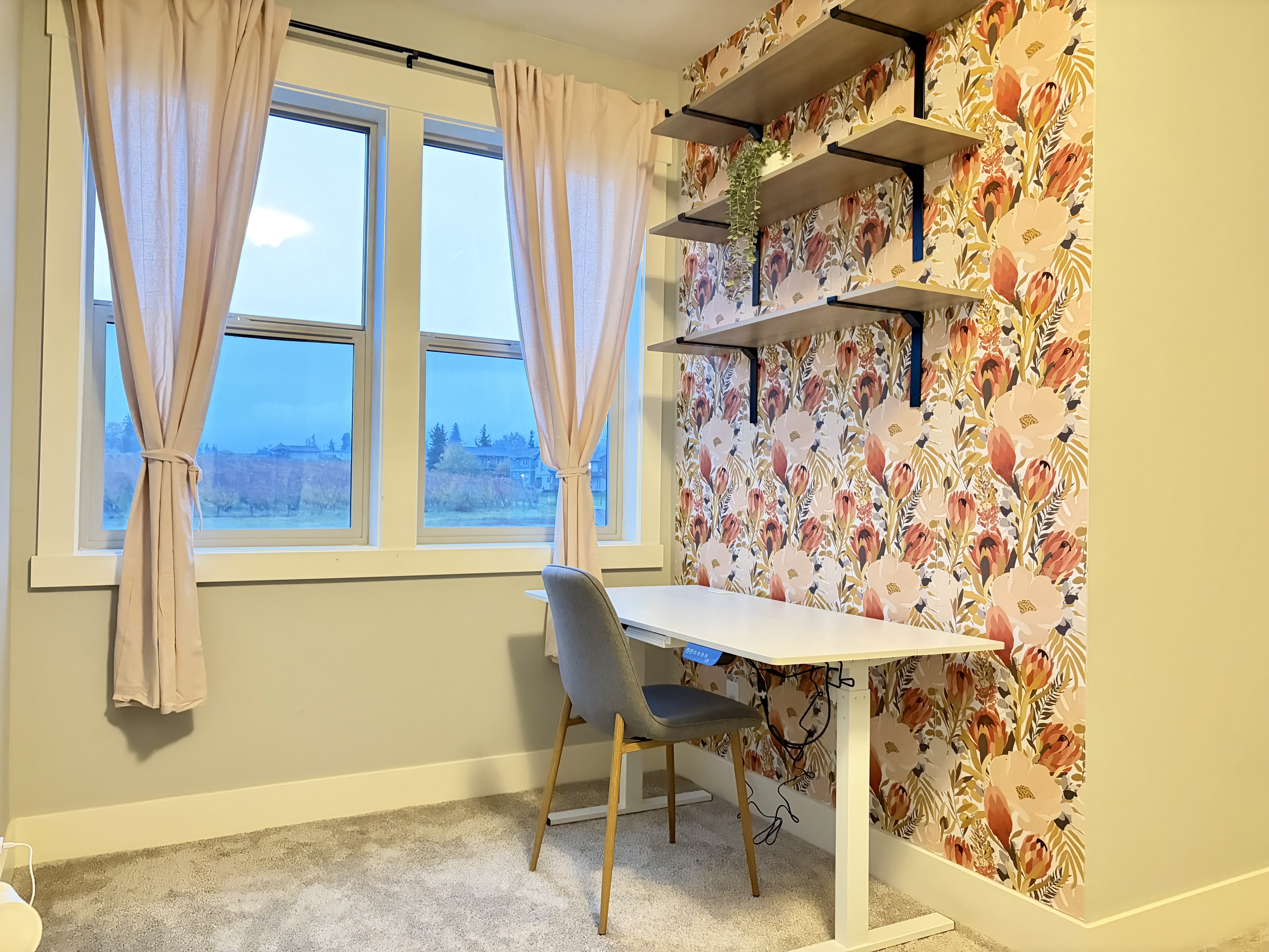 Guest bedroom with desk area